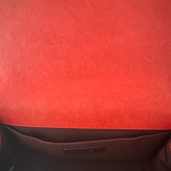 Chanel limited ,COA
Boy Flap Bag Studded Quilted Distressed Calfskin,  Medium - Picture 5 of 13